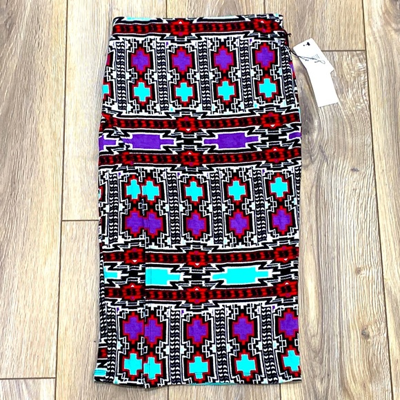 NWT ASTR Boho Tribal Aztec Black Multicolor Bodycon Slit Midi Skirt XS - Picture 1 of 12